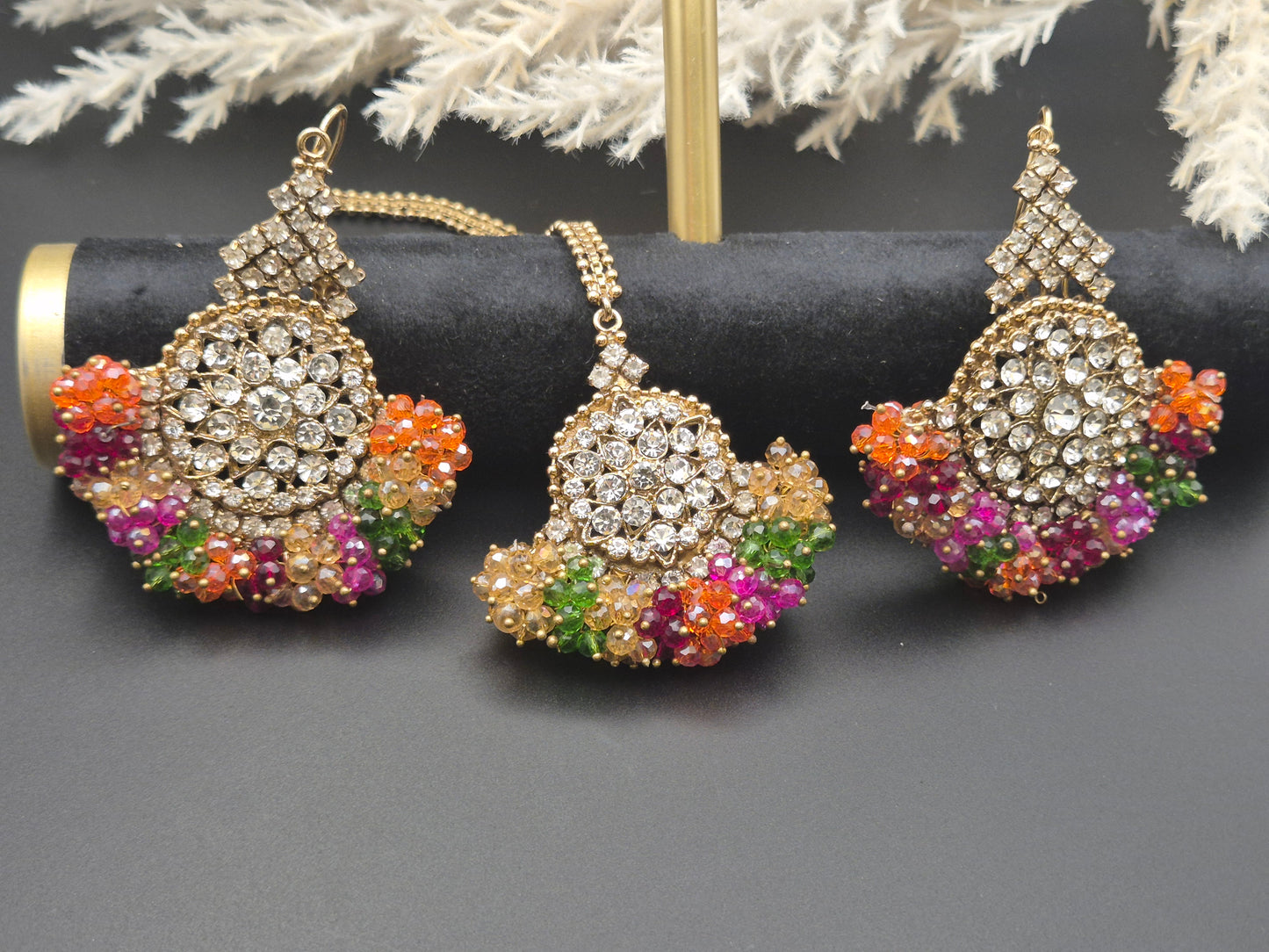 #0099 - Jhumke (earrings) with Bindiya