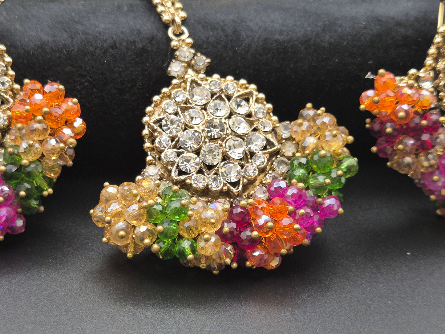 #0099 - Jhumke (earrings) with Bindiya
